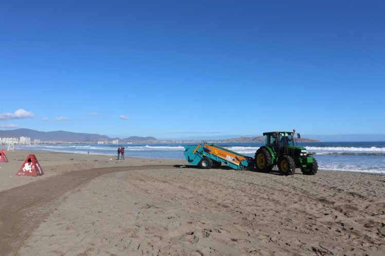 BORDE COSTERO DE LA SERENA RECIBE MODERNA MAQUINARIA PARA EJECUTAR LABORES DE LIMPIEZA