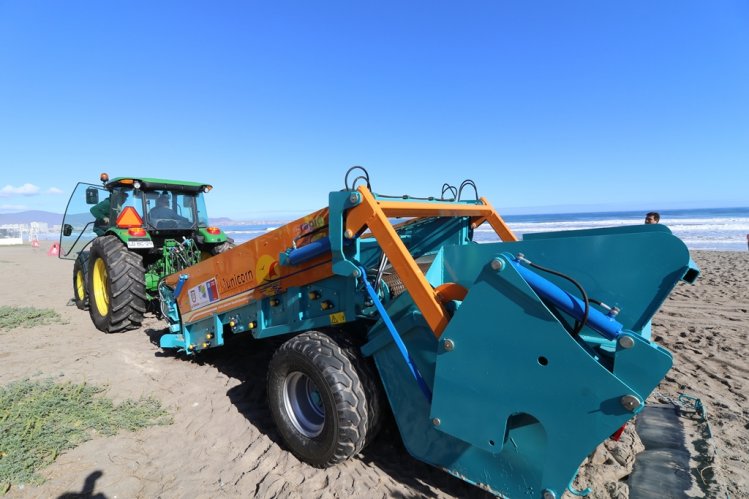 BORDE COSTERO DE LA SERENA RECIBE MODERNA MAQUINARIA PARA EJECUTAR LABORES DE LIMPIEZA
