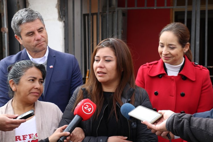 GOBIERNO ENTREGA APOYO A JEFA DE HOGAR PARA QUE PUEDA CUIDAR A SU HIJA EN BUENAS CONDICIONES