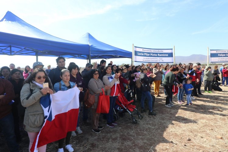 GOBIERNO APOYA A 240 FAMILIAS DE EX SOLDADOS CONSCRIPTOS DE OVALLE A CUMPLIR SU SUEÑO DE LA CASA PROPIA