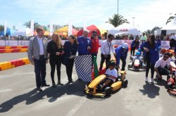 CIENTOS DE FAMILIAS DISFRUTARON DEL KARTING ELÉCTRICO DE ELISEO SALAZAR