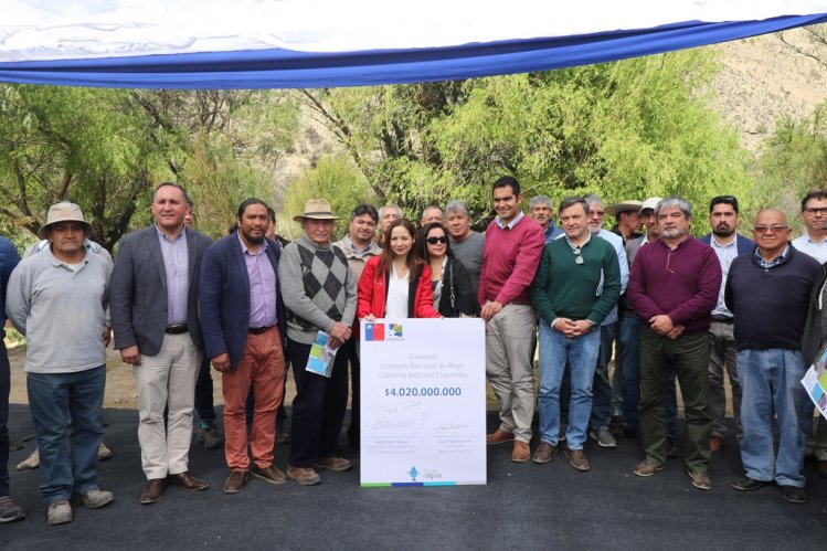 GOBIERNO ANUNCIA MÁS DE 6 MIL MILLONES DE PESOS PARA APOYAR A REGANTES EN OBRAS DE RIEGO POR ESCASEZ HÍDRICA