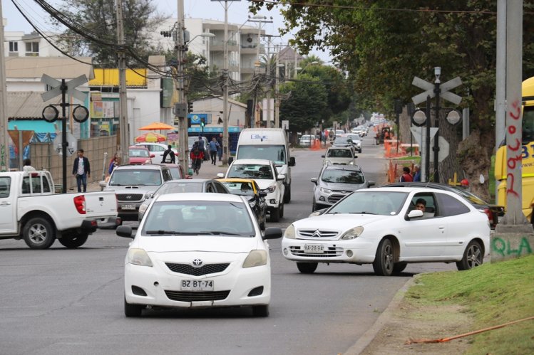 ANUNCIAN RECONSTRUCCIÓN DE SEMÁFOROS, SEÑALÉTICAS Y CÁMARAS DE VIGILANCIA PARA NORMALIZAR EL TRANSITO