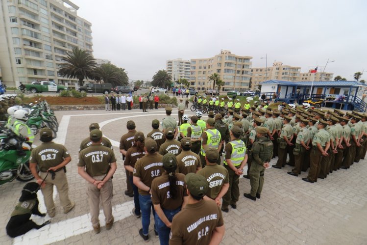 CARABINEROS DISPONDRÁ DE 300 FUNCIONARIOS PARA SERVICIOS DE VERANO