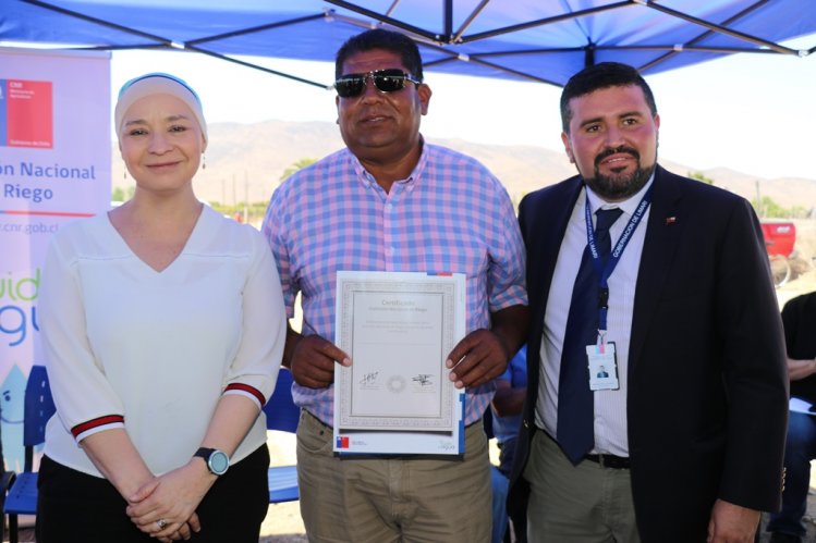 ENTREGAN BONOS DE RIEGO POR MÁS DE $136 MILLONES A REGANTES DE LA PROVINCIA DEL LIMARÍ