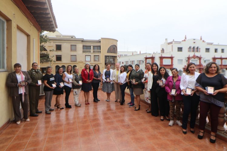 GOBIERNO DESTACA LA PRESENCIA FEMENINA EN DISTINTAS ÁREAS PRODUCTIVAS DE LA REGIÓN