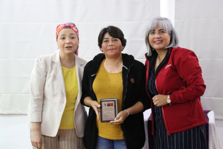 GOBIERNO DESTACA LA PRESENCIA FEMENINA EN DISTINTAS ÁREAS PRODUCTIVAS DE LA REGIÓN