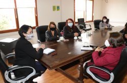 COMISIÓN DE DIRIGENTES POR TIERRAS BLANCAS PLANTEÓ SUS PRINCIPALES NECESIDADES A LA GOBERNADORA REGIONAL