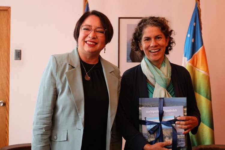 Gobernadora y ministra de Medio Ambiente se reúnen para abordar estrategias de desarrollo sustentable en la región