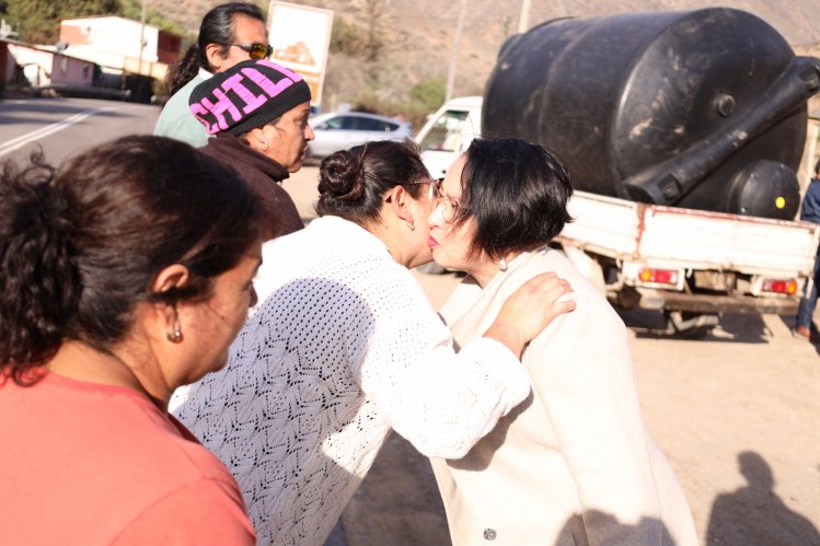 GOBIERNO REGIONAL ENTREGA AYUDAS DE EMERGENCIA HÍDRICA PARA VECINOS DE LAS LOCALIDADES RURALES DE ANDACOLLO