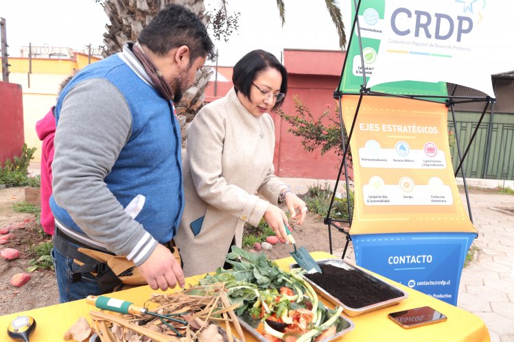 GOBERNADORA KRIST NARANJO CONMEMORÓ EL DÍA MUNDIAL DEL MEDIO AMBIENTE CON BENEFICIARIOS DEL PROYECTO COMPOSTERAS FINANCIADO POR EL GOBIERNO REGIONAL