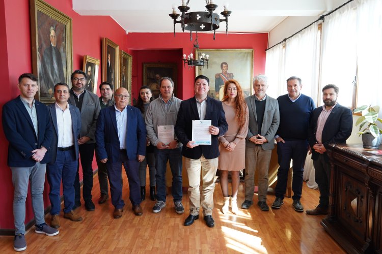 Gobierno Regional firma convenio para traspasar recursos de funcionamiento basal de la CRDP