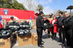 Gobierno Regional entrega 660 Equipos de Respiración Autónoma para Bomberos