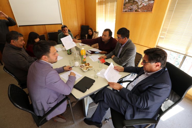 Despliegue territorial y trabajo con municipios marcan primeros días de gestión del nuevo Gobernador Regional