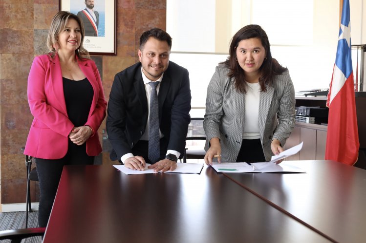 Reactivan convenio de apoyo a la pequeña minería con firma del Gobernador Regional y Subsecretaria de Minería