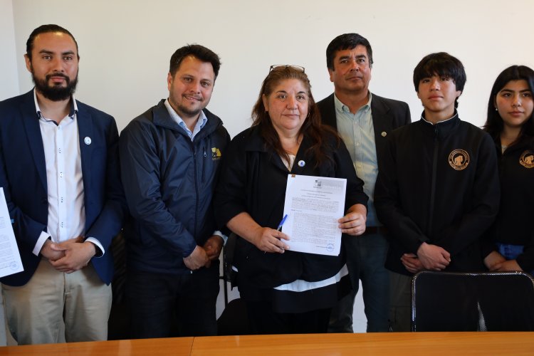 Firman convenios por más de $46 millones para proyectos en Salamanca