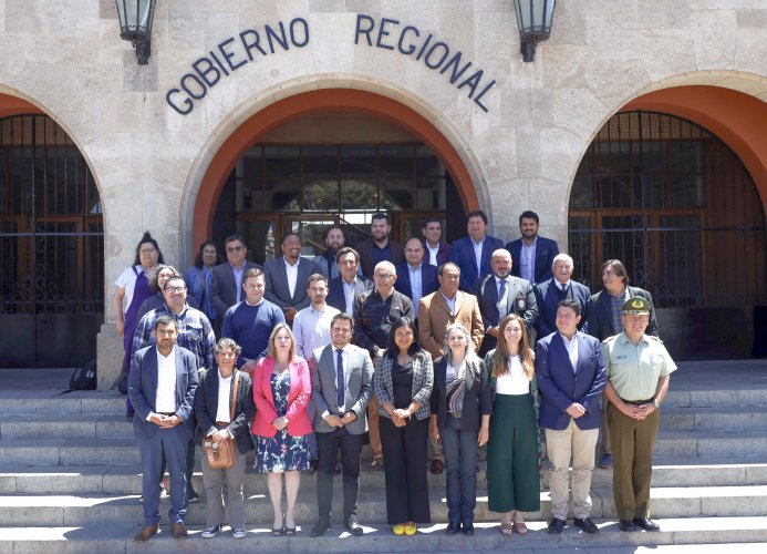 Inversión en emergencia hídrica, seguridad y empleabilidad asoman como prioridad en reunión de Gobernador y alcaldes