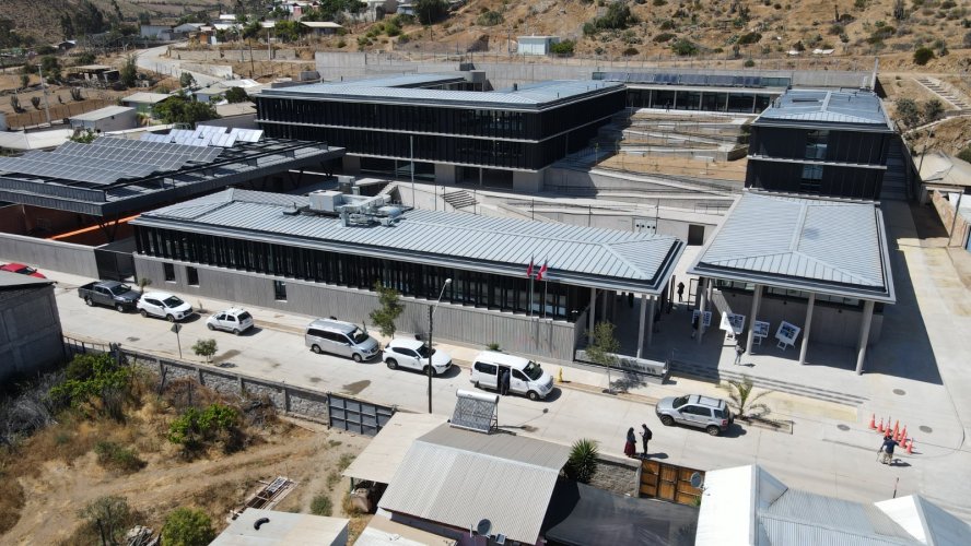 Canela celebra la inauguración de su nueva Escuela Básica