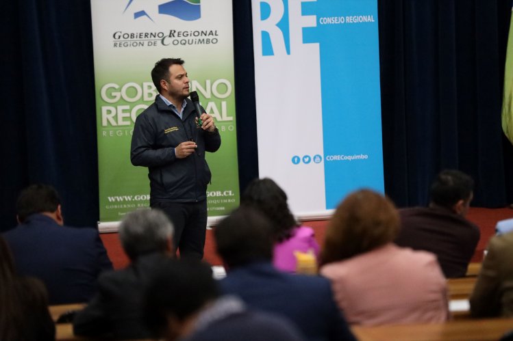 Gobernador presenta a los nuevos alcaldes las iniciativas e inversión regional proyectada al 2025