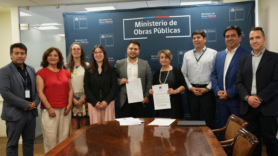 Gobierno Regional y MOP fortalecen desarrollo pesquero con actualización de convenio de caletas rurales