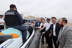 Refuerzan rescate marítimo con entrega de nuevas motos de agua a la Armada