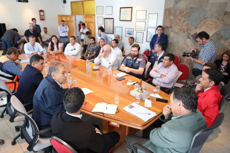 Gobierno Regional y Ministerio de Agricultura coordinan acciones para enfrentar la crisis hídrica en Limarí