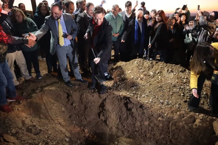 En Los Vilos inician obras de 3 proyectos de viviendas para más de 400 familias