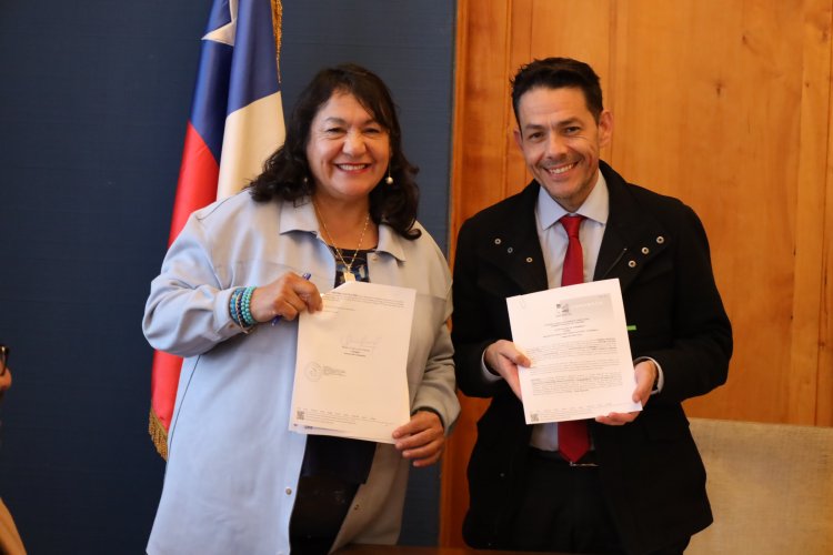 Gobierno Regional entrega más de $560 millones para maquinaria que mejorará caminos rurales de Combarbalá