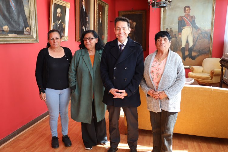 Trabajan agenda conjunta con feriantes de Las Compañías para mejorar condiciones laborales y de infraestructura