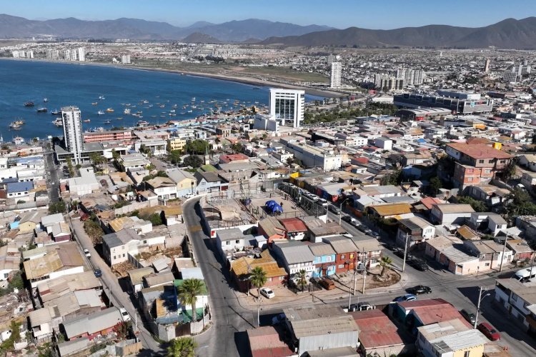 Colocan primera piedra para recuperar la Plaza Paul Harris y la multicancha Estrella de Chile en Coquimbo