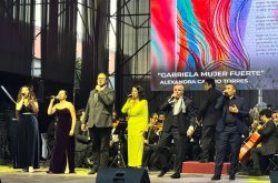 Ovalle vivió una noche memorable con la gira cultural “Con Gabriela en el Corazón”