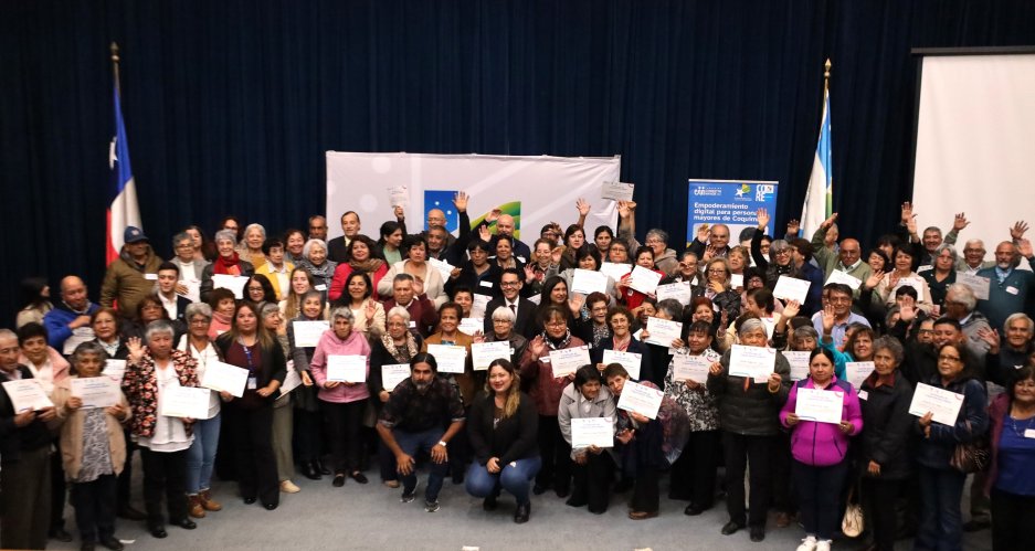 300 personas mayores finalizaron con éxito taller de empoderamiento digital