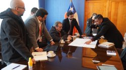 GOBERNADOR PROPONE QUE FUTURO TEATRO REGIONAL LLEVE EL NOMBRE DE JORGE PEÑA HEN