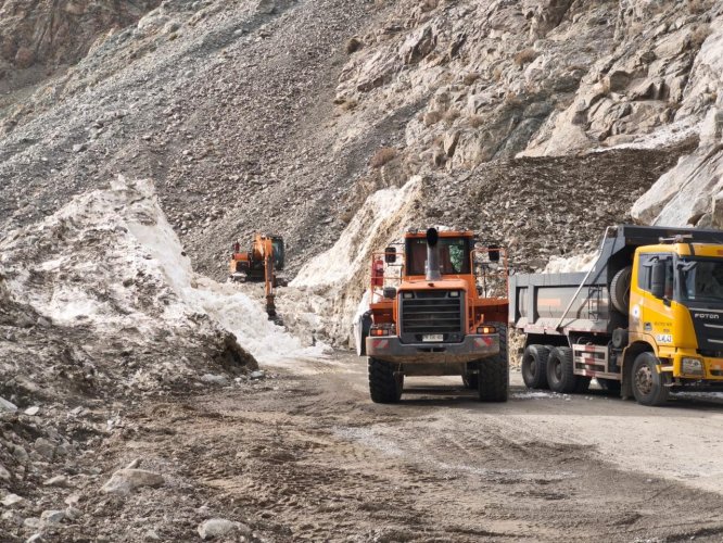 GORE Coquimbo y gremios conocen avances en el despeje y habilitación del Paso Agua Negra