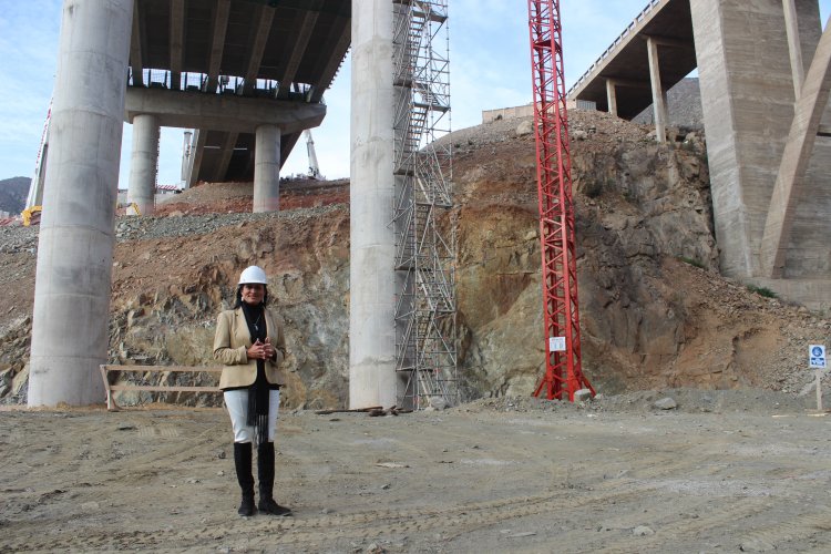 86% DE AVANCE PRESENTAN OBRAS DE LA DOBLE VÍA LA SERENA-VALLENAR 86% DE AVANCE PRESENTAN OBRAS DE LA DOBLE VÍA LA SERENA-VALLENAR