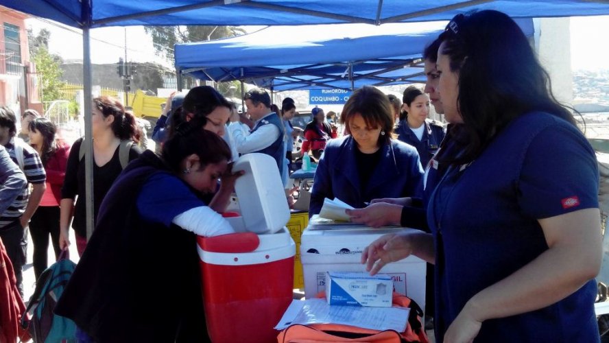 SEREMI DE SALUD ENTREGA RECOMENDACIONES SANITARIAS POST TERREMOTO SEREMI DE SALUD ENTREGA RECOMENDACIONES SANITARIAS POST TERREMOTO