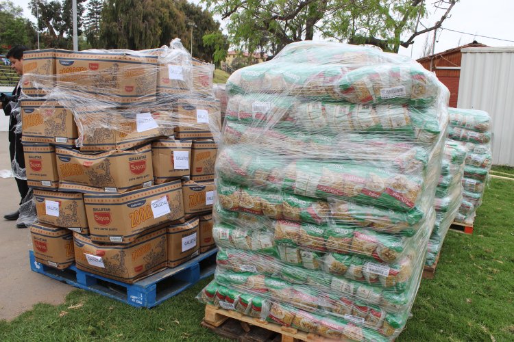 LA ARAUCANÍA TRAJO 16 TONELADAS DE MERCADERÍA Y MATERIALES DE CONSTRUCCIÓN PARA LOS DAMNIFICADOS POR EL TERREMOTO DE COQUIMBO LA ARAUCANÍA TRAJO 16 TONELADAS DE MERCADERÍA Y MATERIALES DE CONSTRUCCIÓN PARA LOS DAMNIFICADOS POR EL TERREMOTO DE COQUIMBO