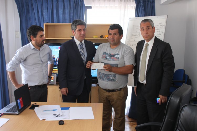 ENTREGAN RECURSOS PARA RETOMAR OPERACIÓN DE PLANTA DE PROCESAMIENTO DE PRODUCTOS MARINOS ENTREGAN RECURSOS PARA RETOMAR OPERACIÓN DE PLANTA DE PROCESAMIENTO DE PRODUCTOS MARINOS