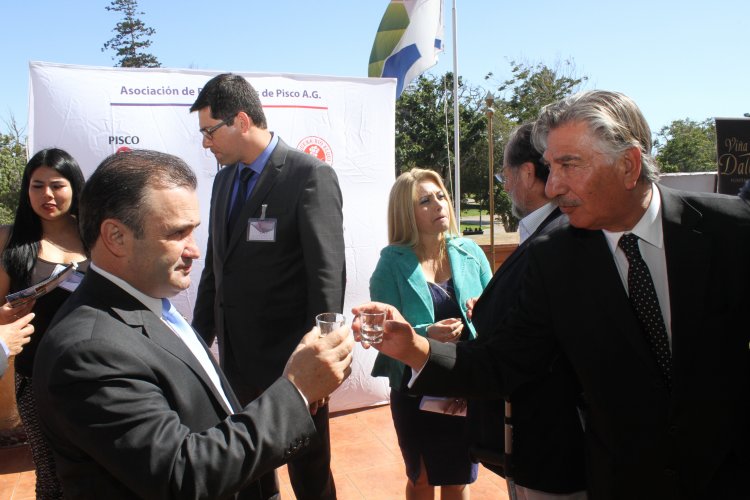 ESTUDIO DESPEJA DUDAS: EL PISCO NACIÓ EN CHILE ESTUDIO DESPEJA DUDAS: EL PISCO NACIÓ EN CHILE