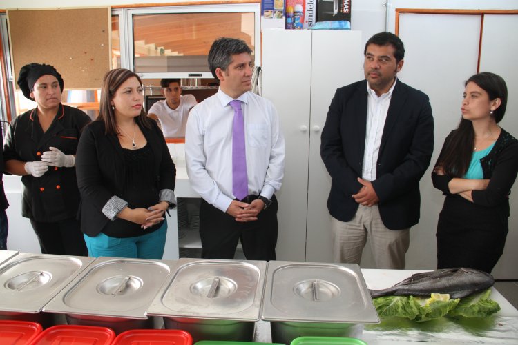 TERMINAL PESQUERO DE COQUIMBO REABRE SUS PUERTAS PARA RECIBIR A LOS TURISTAS TERMINAL PESQUERO DE COQUIMBO REABRE SUS PUERTAS PARA RECIBIR A LOS TURISTAS