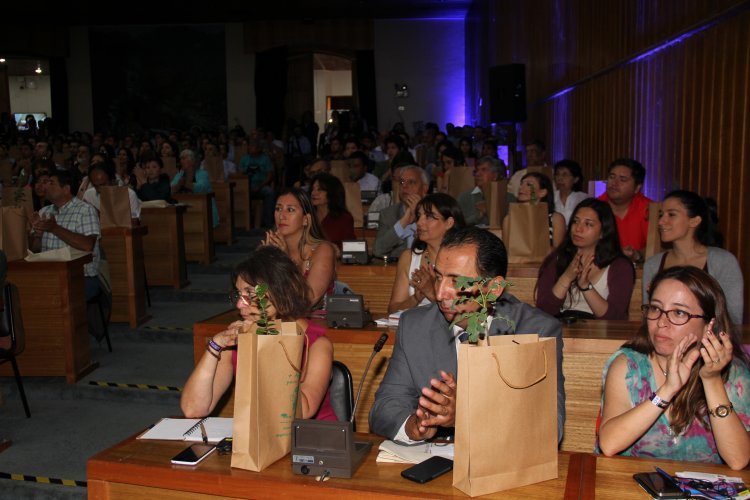 EXPERIENCIAS DE NIVEL MUNDIAL DESTACAN EN PRIMER CONGRESO REGIONAL DEL FUTURO EXPERIENCIAS DE NIVEL MUNDIAL DESTACAN EN PRIMER CONGRESO REGIONAL DEL FUTURO