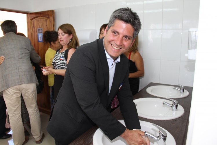 INAUGURAN MODERNOS BAÑOS EN EL OBSERVATORIO MAMALLUCA CON EL FIN DE POTENCIAR EL TURISMO EN VICUÑA INAUGURAN MODERNOS BAÑOS EN EL OBSERVATORIO MAMALLUCA CON EL FIN DE POTENCIAR EL TURISMO EN VICUÑA