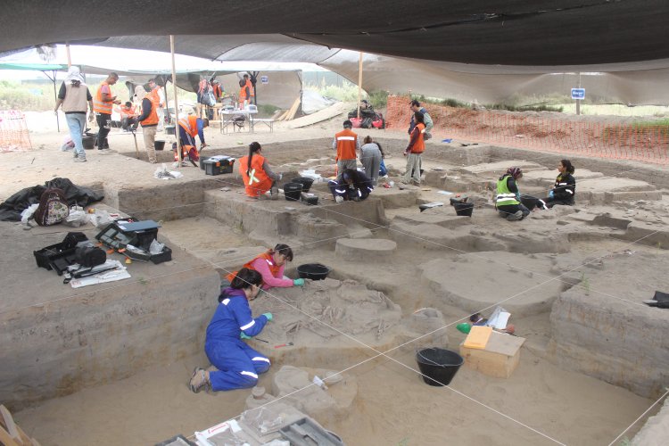 RESTOS ARQUEOLÓGICOS HALLADOS EN OBRAS DE DOBLE VIA LA SERENA – VALLENAR CORRESPONDEN A TRES CULTURAS PREHISPÁNICAS RESTOS ARQUEOLÓGICOS HALLADOS EN OBRAS DE DOBLE VIA LA SERENA – VALLENAR CORRESPONDEN A TRES CULTURAS PREHISPÁNICAS