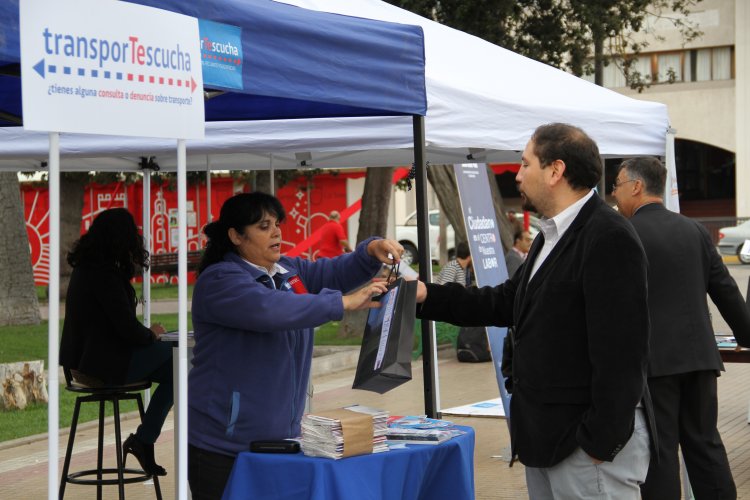 SERNAC LLAMA A HACER VALER LOS DERECHOS DE LOS CONSUMIDORES Y DIFUNDE BENEFICIOS DE LEY DE FORTALECIMIENTO SERNAC LLAMA A HACER VALER LOS DERECHOS DE LOS CONSUMIDORES Y DIFUNDE BENEFICIOS DE LEY DE FORTALECIMIENTO