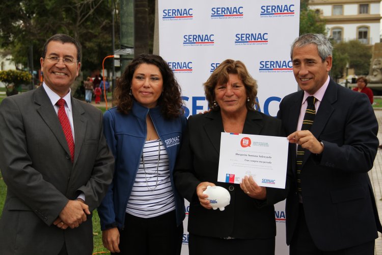 SERNAC LLAMA A HACER VALER LOS DERECHOS DE LOS CONSUMIDORES Y DIFUNDE BENEFICIOS DE LEY DE FORTALECIMIENTO SERNAC LLAMA A HACER VALER LOS DERECHOS DE LOS CONSUMIDORES Y DIFUNDE BENEFICIOS DE LEY DE FORTALECIMIENTO
