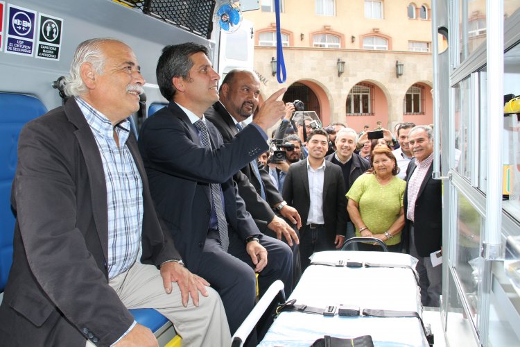 GOBIERNO REGIONAL ENTREGA 4 NUEVOS VEHÍCULOS PARA EL TRASLADO DE PACIENTES EN LA SERENA GOBIERNO REGIONAL ENTREGA 4 NUEVOS VEHÍCULOS PARA EL TRASLADO DE PACIENTES EN LA SERENA