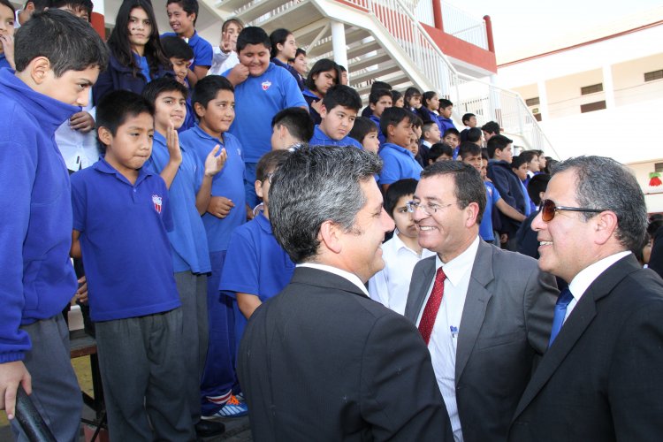 150 MIL ESCOLARES DE LA REGIÓN ACCEDERÁN A PROGRAMAS PREVENTIVOS DE CONSUMO DE ALCOHOL Y DROGAS 150 MIL ESCOLARES DE LA REGIÓN ACCEDERÁN A PROGRAMAS PREVENTIVOS DE CONSUMO DE ALCOHOL Y DROGAS