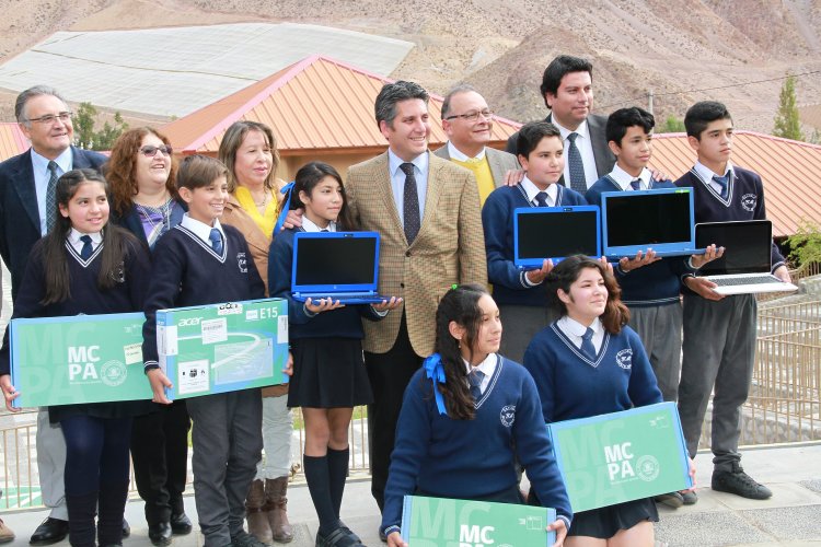 CON “ME CONECTO PARA APRENDER” 49 ESTUDIANTES DE ESCUELAS PÚBLICAS DE PAIHUANO LOGRAN MAYOR INCLUSIÓN DIGITAL CON “ME CONECTO PARA APRENDER” 49 ESTUDIANTES DE ESCUELAS PÚBLICAS DE PAIHUANO LOGRAN MAYOR INCLUSIÓN DIGITAL