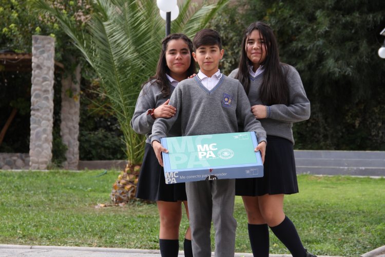 CON “ME CONECTO PARA APRENDER” 49 ESTUDIANTES DE ESCUELAS PÚBLICAS DE PAIHUANO LOGRAN MAYOR INCLUSIÓN DIGITAL CON “ME CONECTO PARA APRENDER” 49 ESTUDIANTES DE ESCUELAS PÚBLICAS DE PAIHUANO LOGRAN MAYOR INCLUSIÓN DIGITAL
