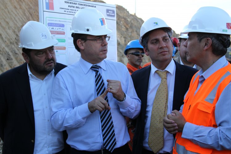 DESTACAN AVANCES EN OBRAS DE DOBLE VÍA EN RUTA 43 QUE CONECTARÁ COQUIMBO CON OVALLE DESTACAN AVANCES EN OBRAS DE DOBLE VÍA EN RUTA 43 QUE CONECTARÁ COQUIMBO CON OVALLE